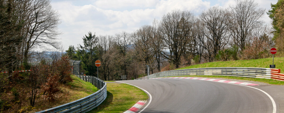 Tor Nurburgring - Przewodnik dla każdego miłośnika motoryzacji